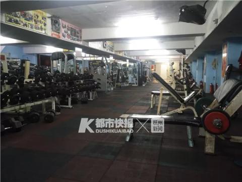 健身房赚什么钱_赚钱健身_健身房赚钱吗