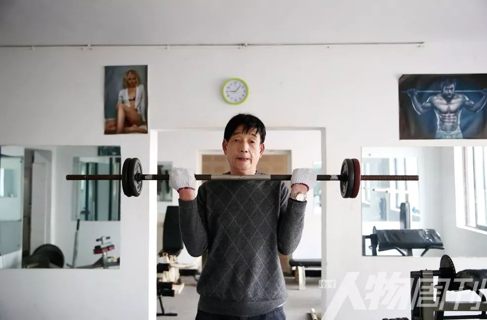 赚钱健身两不误包住1w_健身房赚钱吗_健身房赚什么钱