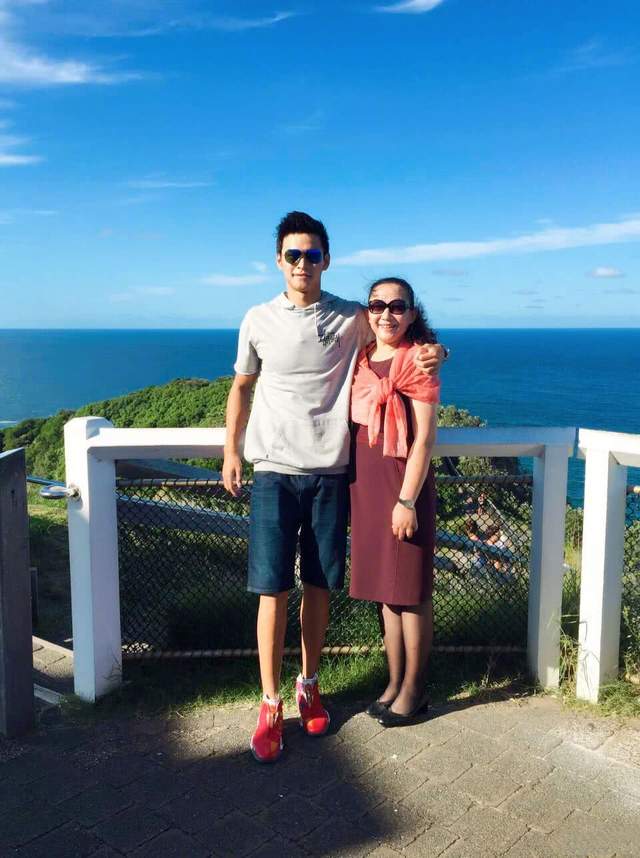 孙杨游泳冠军身高_孙杨游泳身高冠军是谁_孙杨游泳身高冠军多少