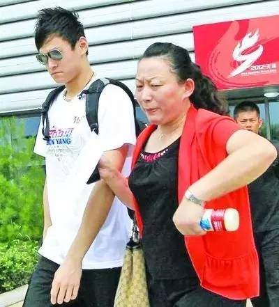 孙杨游泳身高冠军是谁_孙杨游泳身高冠军多少_孙杨游泳冠军身高