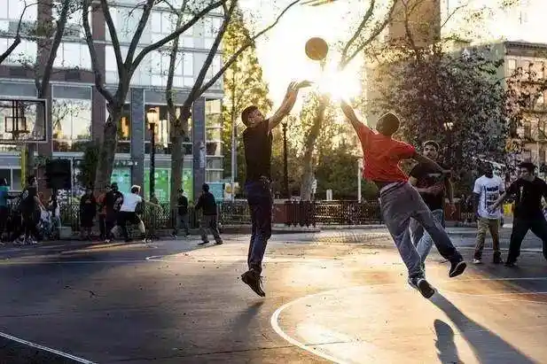 禁区是什么意思篮球_篮球打全场禁区规则_篮球禁区内的规则