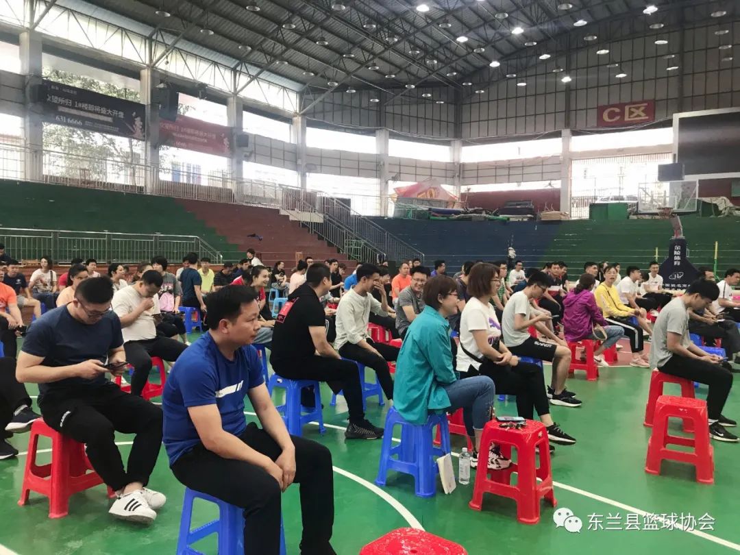 篮球对规则的违犯分为_篮球规则有哪些违例和规则的区别_规则篮球区别违例有几种