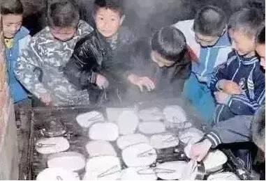 住校生活中的趣事_住校趣事作文_在校的趣事