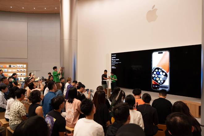 残疾游泳运动员_残疾冠军无手游泳训练视频_残疾游泳比赛视频