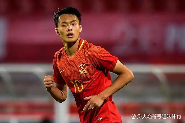 足球历史十佳进球_足球历史十个最佳进球_进球足球最佳历史阵容